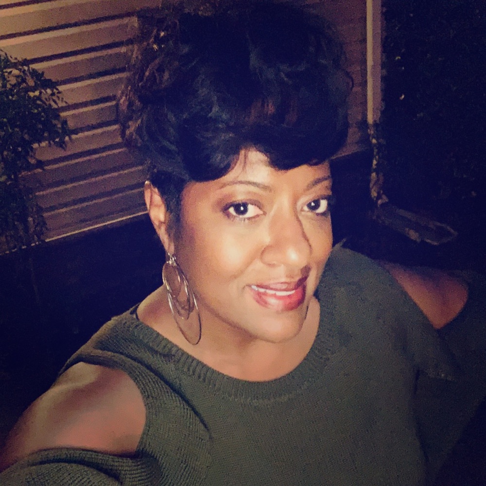 Meet your Posher, Cassandra